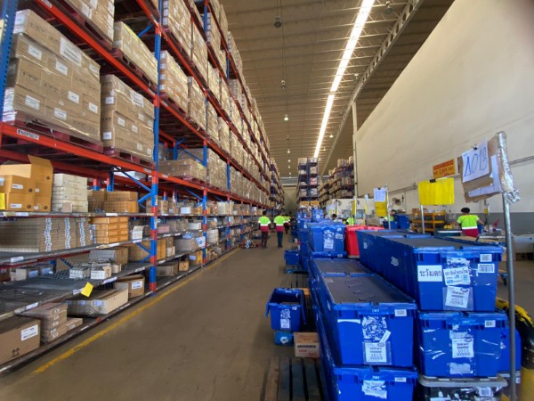 ให้เช่าโกดังโรงงาน 9,966 ตรม อยู่ถนนบางนา-ตราด กม 19 บางพลี สมุทรปราการ พื้นที่สีม่วง ขอใบอนุญาติโรงงาน รง.4 ได้ ใกล้นิคมอุตสาหกรรมบางพลี สุวรรณภูมิ